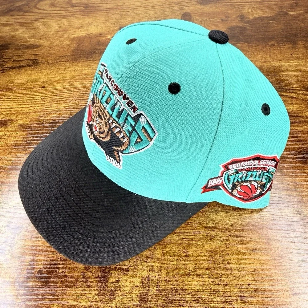 Mitchell & Ness Vancouver Grizzlies Snapback Hat Hardwood Classics NBA Teal
